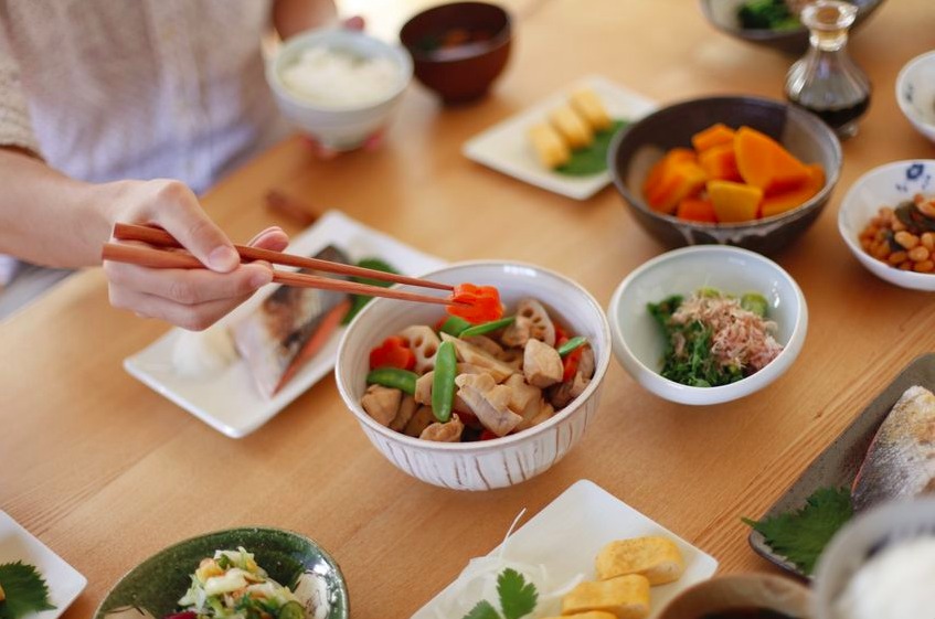 生活習慣のニュース - 減塩のコツは“お皿を増やす”？管理栄養士おすすめの食事法 - 最新ボディケアニュース一覧 - 楽天WOMAN