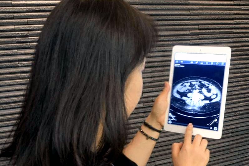 スマホで「健康把握」進む、変化迫られる医療機関