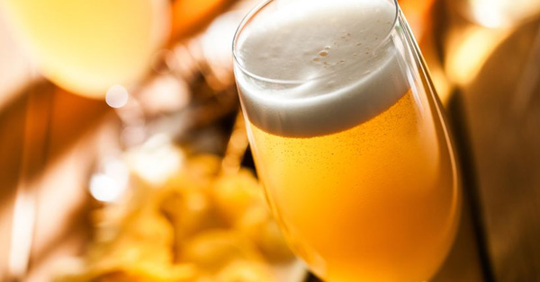 アルコール：「安全な飲酒量」今の基準では多すぎる？：話題の論文 拾い読み！：日経Gooday（グッデイ）