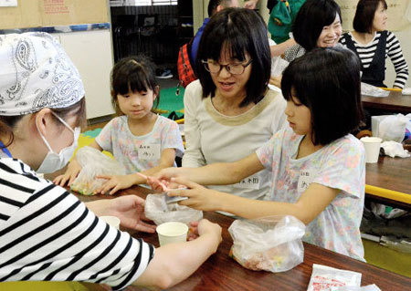 食物アレルギー対応、非常食に挑戦　滋賀で子ども食堂（京都新聞） - Yahoo!ニュース