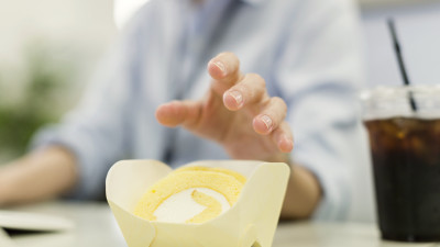 食欲の秋も安心? 健康的で太りにくい「おやつ」の食べ方 | Mocosuku(もこすく)