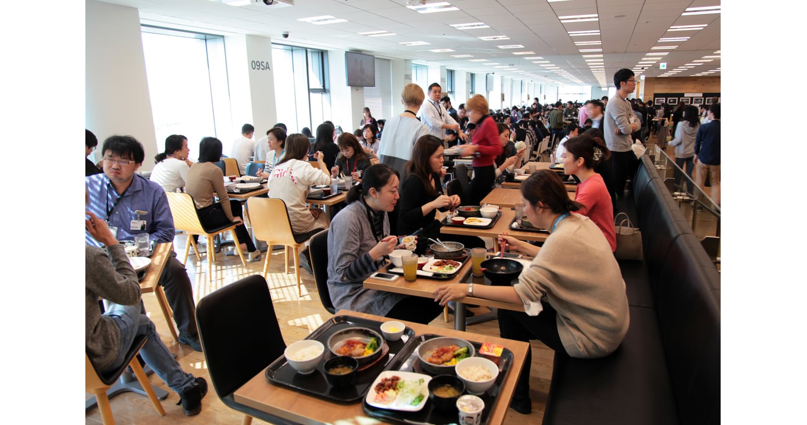 エイベックス・楽天・都庁　食べたい！社員食堂の魅力｜グルメクラブ｜NIKKEI STYLE