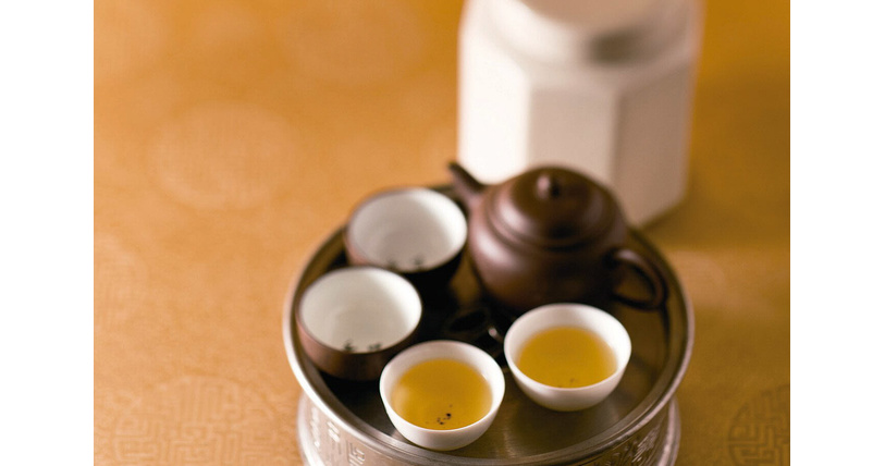 香りでリラックス、ダイエット効果も　烏龍茶の飲み方｜WOMAN SMART｜NIKKEI STYLE