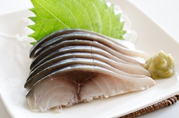 デキる男の仕事飯 第20回 つらい鼻水、鼻づまり……花粉症対策には「青魚」を食べよう | ニコニコニュース
