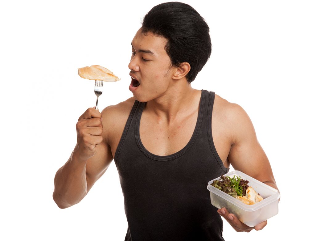 筋トレ後"サラダチキンだけ"がダメなワケ | プレジデントオンライン