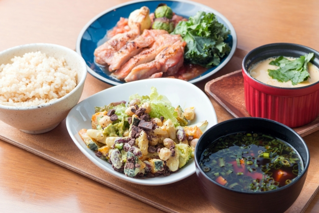 東京アスリート食堂から初の「低GI」メニューが登場!アスショク管理栄養士監修「低GIチョイス定食」を1月16日(木)より期間限定でご提供~正月太りが気になる方や、2020年はカラダ作りに本気の方に~:時事ドットコム