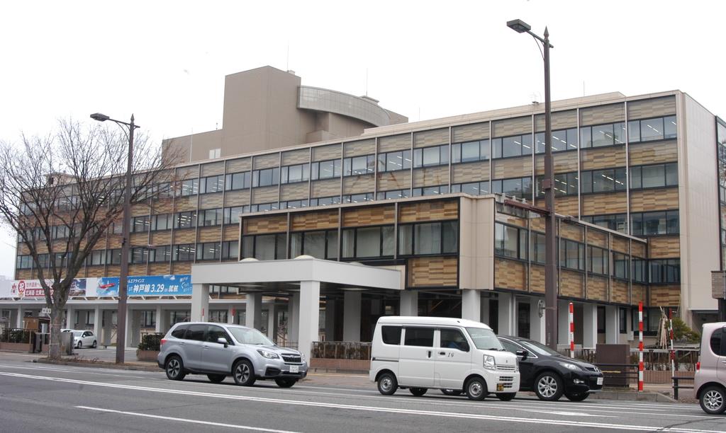 「考えるな、登るんだ!」短命ワースト1からの脱却なるか 青森県庁に階段利用を促す標語ステッカー(1/2ページ) - 産経ニュース