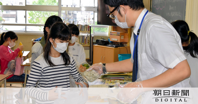 給食の食材、調理して児童らに提供　東京・江戸川区で [新型コロナウイルス]：朝日新聞デジタル
