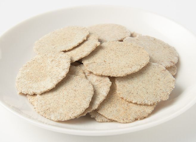 無印良品「コオロギせんべい」通販開始、“コオロギの味を活かしたシンプルな味わい”|食品産業新聞社ニュースWEB