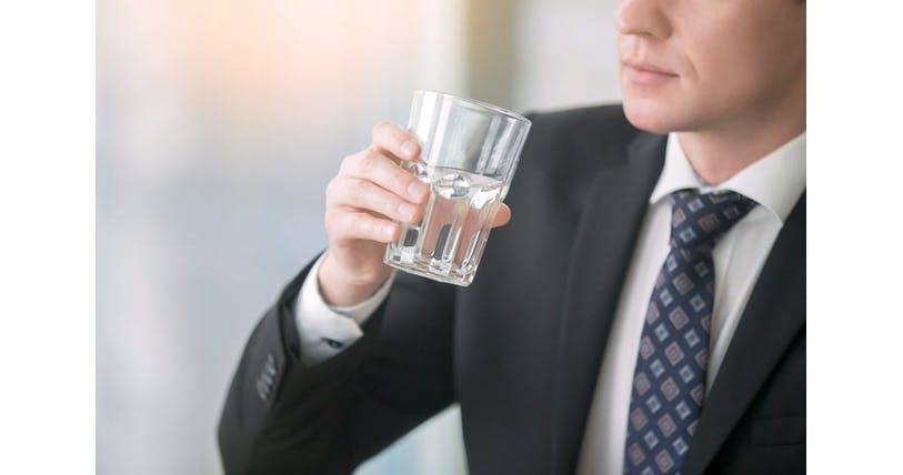 夏の血圧低下、高血圧の人もご用心　水分補給忘れずに｜ヘルスＵＰ｜NIKKEI STYLE