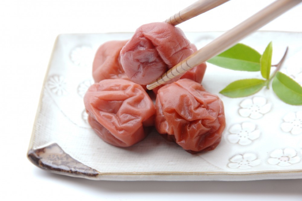 保存食の「梅干し」にカビ？　減塩や食べやすい“調味梅干し”にご用心！（オトナンサー） - Yahoo!ニュース