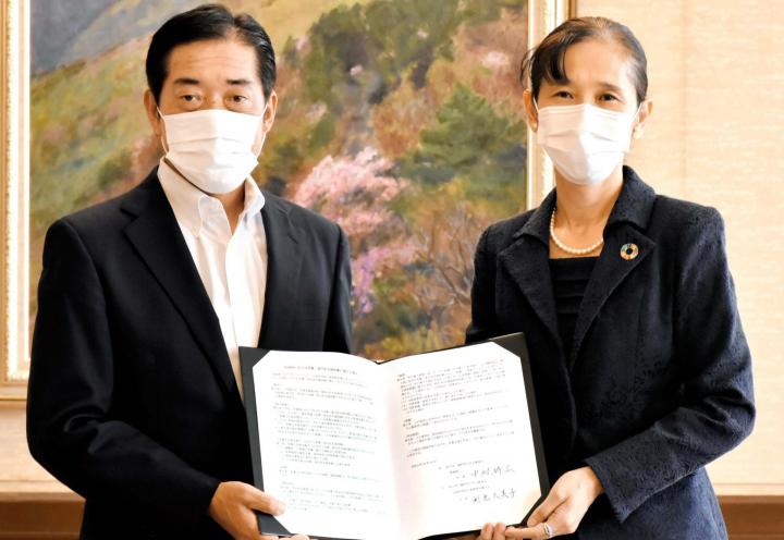 災害時の食生活支援 県と県栄養士会が協定 栄養相談、炊き出しの献立作成など支援