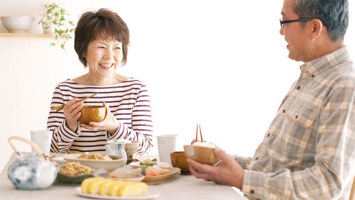 'うま味'感度が低い人は甘いもの好きの肥満が多く、摂取エネルギー量が増えやすい