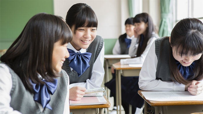 中学生の便秘に果物不足、朝食欠食、運動不足などが関与 世界初の縦断研究で明らかに