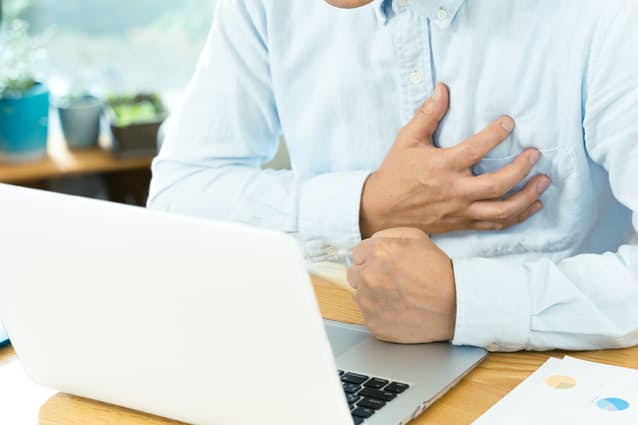 突然胸の痛みが… 狭心症、放置すれば心筋梗塞の恐れ