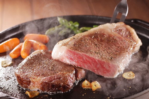 栄養バランスのニュース - 肉避ける必要なし 65歳超は蛋白質多く摂取すると死亡率低い - 最新ライフスタイルニュース一覧 - 楽天WOMAN