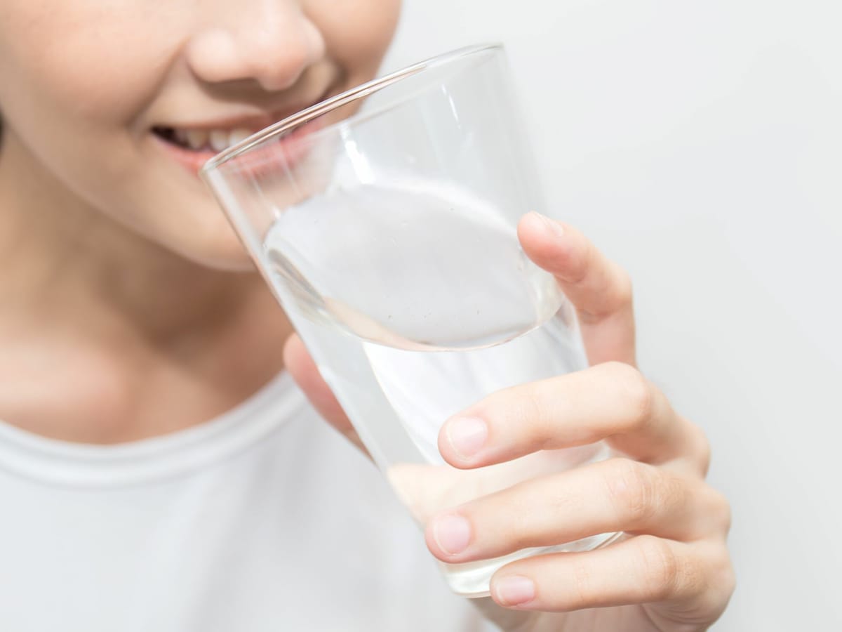 喉の渇きや尿の再利用…体内の水分量を守る視床下部のしくみ [脳科学・脳の健康] All About