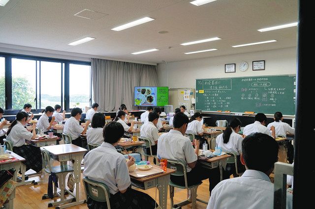 学校給食で地域交流　焼きちゃんぽん「おいしい」と下野の中学生　高根沢では和風ビビンバ丼：東京新聞 TOKYO Web