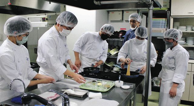 コオロギ × 生徒のアイデア　東京都立葛飾ろう学校で調理実習　食材の新たな可能性探る：東京新聞 TOKYO Web