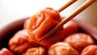 梅干しを使って熱中症予防 食欲増進や疲労回復にも期待…苦手な人でも食べやすいクリームチーズを使ったレシピも | ヨミドクター(読売新聞)