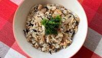 大豆ミート入り炊き込みご飯…炊飯器におまかせで超カンタン | ヨミドクター(読売新聞)