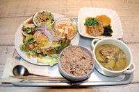 ＜ランチ＞こだわりは栄養バランスと素材　越谷・ナチュラルカフェキキ、カロリー計算した献立で提供