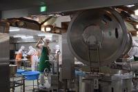 真夏の給食調理に汗 コロナで休み短縮、食中毒や熱中症対策も(下野新聞SOON) - Yahoo!ニュース