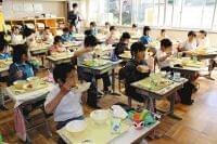 コロンビア風の給食をサルサ聴きながら　秩父の市立小中、幼稚園　五輪・パラでホストタウン：東京新聞 TOKYO Web