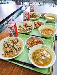 浅川小でヴィーガン給食 校長「多様な価値観知って」 | 八王子 | タウンニュース