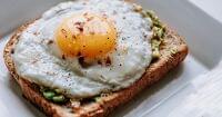 「朝食を食べると太る」「サプリじゃダメ？」時間栄養学ダイエット【朝食編】 | ストレスフリーな食事健康術　岡田明子 | ダイヤモンド・オンライン