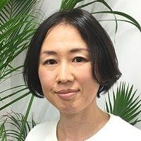 佃 由美子