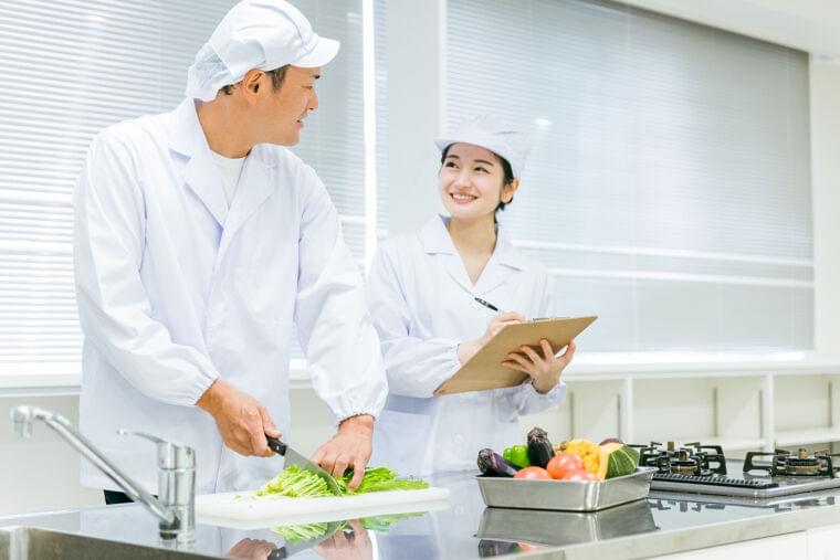 後輩やパートさんとの接し方どうしてる?給食現場の栄養士に聞いてみた