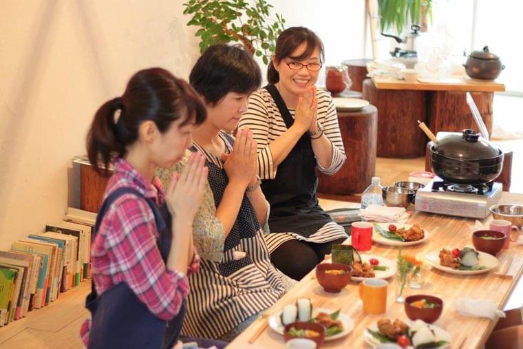 愛があふれる食卓でカラダとこころをみたしたい① - やまもとよしみさん