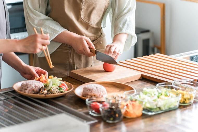 専門学校と料理教室の講師を兼務する管理栄養士の仕事内容とやりがいとは？