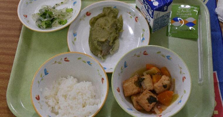 みんなの給食:静岡県袋井市 「グリーン給食」 藻で食と環境考える | 毎日新聞