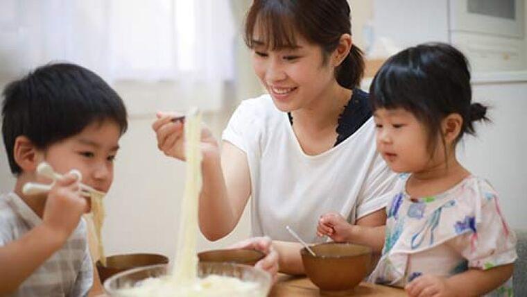 夏休みに入った子どもたちのお昼ご飯は?…夏バテを防ぐそうめんの具材 | ヨミドクター(読売新聞)