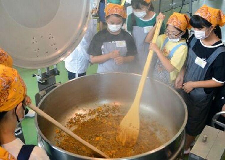 給食作り大変だ 多久市の児童が1日体験(佐賀新聞) - Yahoo!ニュース