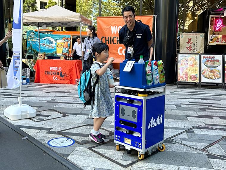 「動く自動販売機」を実証実験、屋外での自動運転配送サービスを検証/アサヒ飲料 | 食品産業新聞社ニュースWEB