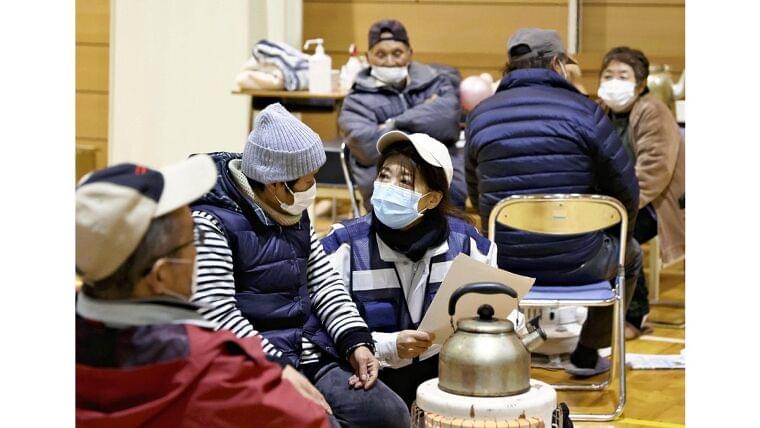 避難所での「オンライン診療」可能に、厚労省が文書改訂…デイサービス施設や学校でも : 読売新聞