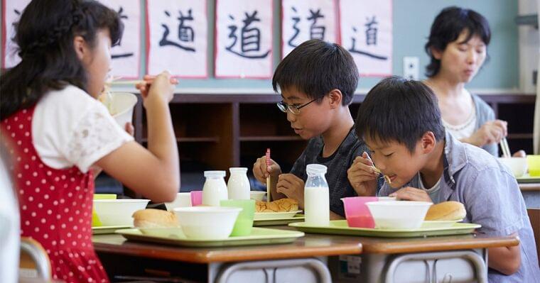 アレルギー、宗教…学校給食は制約がいっぱい!献立づくりに苦闘する栄養士たち | ニュースな本 | ダイヤモンド・オンライン