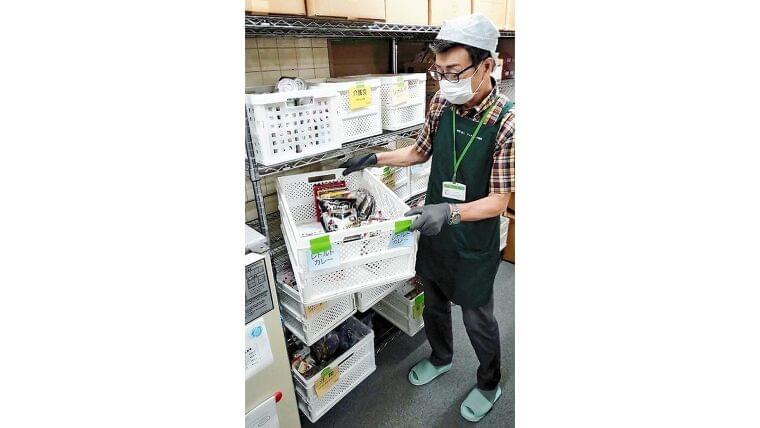 給食のない夏休み、支援のフードバンクを食品値上げ直撃…家庭からの寄付8割減の団体も : 読売新聞