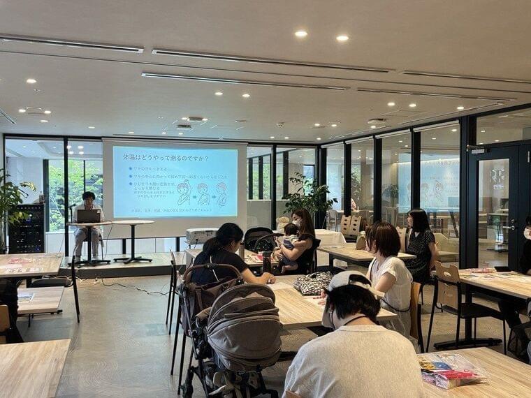 江崎グリコ×医療法人医誠会 子育て中の保護者向け無料育児セミナー開催!離乳食と骨の健康を学ぼう | 医療法人医誠会のプレスリリース