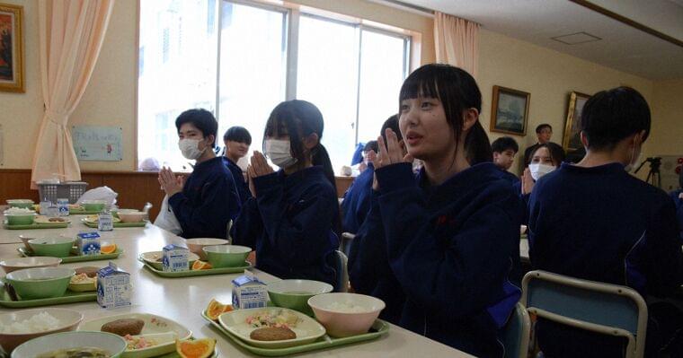 新潟市立中学校で今年度から「全員給食」 みんなで温かいご飯を | 毎日新聞