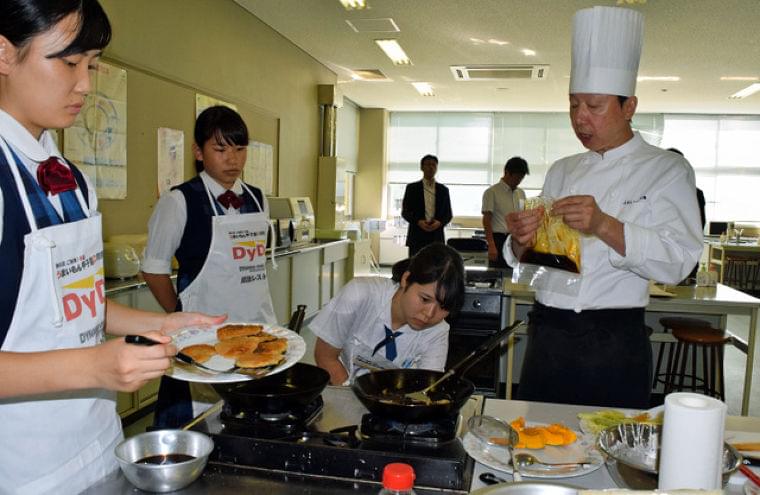 「もんげーうめー」岡山の魅力丼、高校生が考案：朝日新聞デジタル