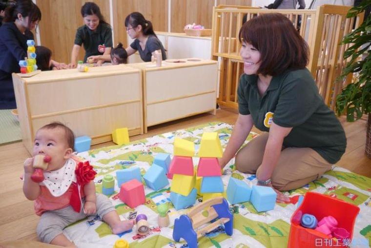 コンビニ、「保育・介護」に走る