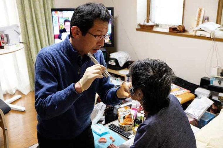 高齢者に限らない「誤嚥性肺炎」の恐怖! 医師が語る注意点 (1/3) 〈週刊朝日〉|AERA dot. (アエラドット)