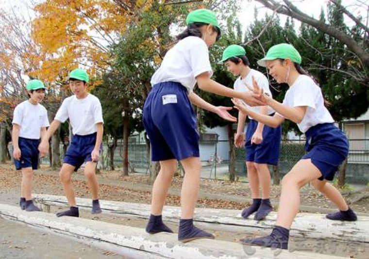 「陸王」で注目の足袋、履くと健康になる? 小学生が足袋履き学校生活、行田市と中京大で健康効果を研究 - 埼玉新聞