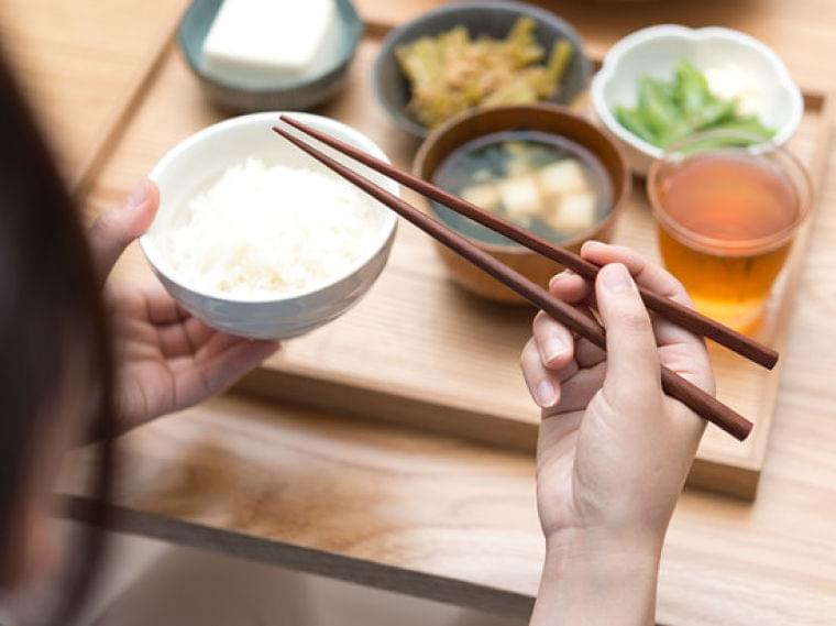 ダイエットのニュース - 炭水化物を先に食べる「逆食べ順ダイエット」!? - 最新ボディケアニュース一覧 - 楽天WOMAN