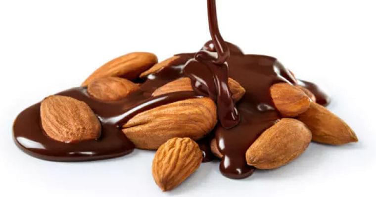チョコレートとアーモンド、組み合わせると少量でも健康効果?:トピックス:日経Gooday(グッデイ)