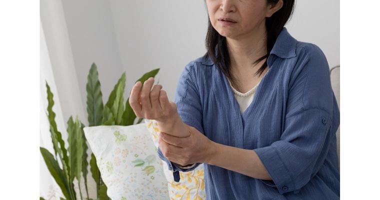 夏に増える脳梗塞　水分補給で血栓を防ごう｜ヘルスＵＰ｜NIKKEI STYLE